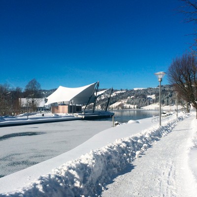 Winterlandschaft am See - Blick Musikpavillon